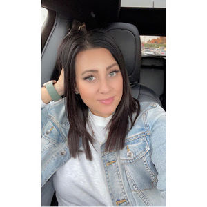 Meet your Posher, Andrea